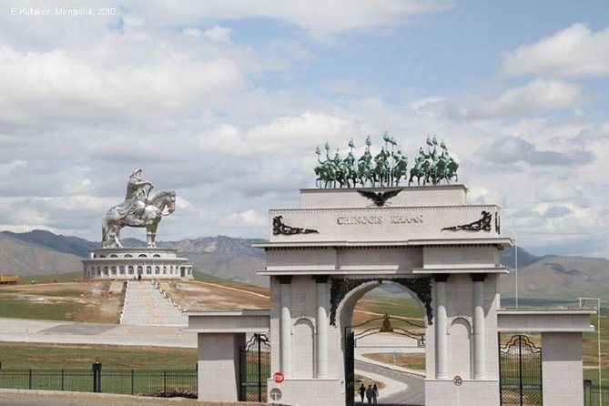 1 Day Coach Tour of Genghis Khan Statue Complex and Terelj National Park Including Lunch - Gorkhi-Terelj National Park and Turtle Rock