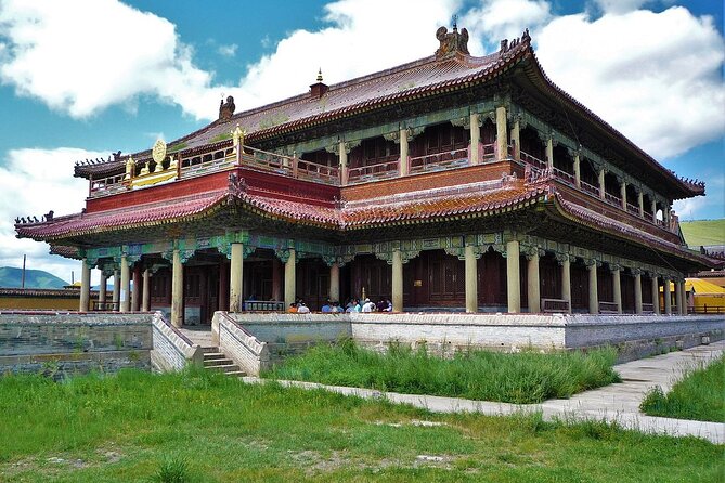 2 Day Central Mongolian Adventure - Ovgon Monastery and the View from the Ruins