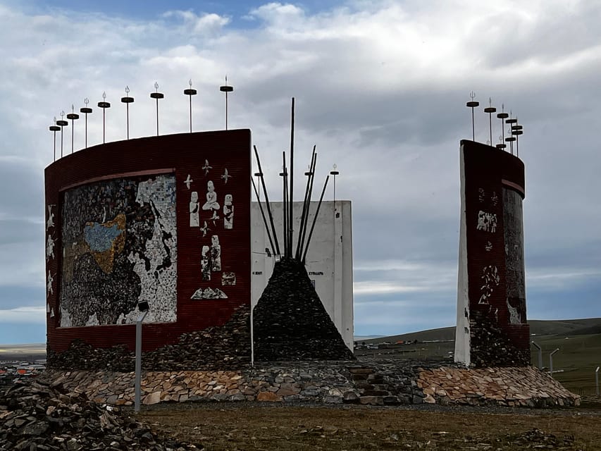 4 Day Best of Central Mongolia tour, Chinggis Khan statue - Meals, rooms, and practical comfort