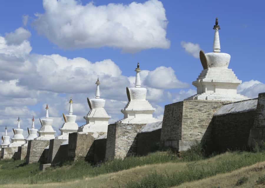 4 Day Central Mongolia - Day two: horseback riding at Orkhon Waterfall