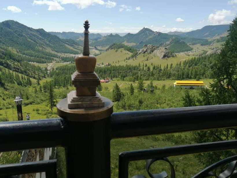 5 day Central Mongolia and Nomad stay tour - The guide and driver matter more than usual