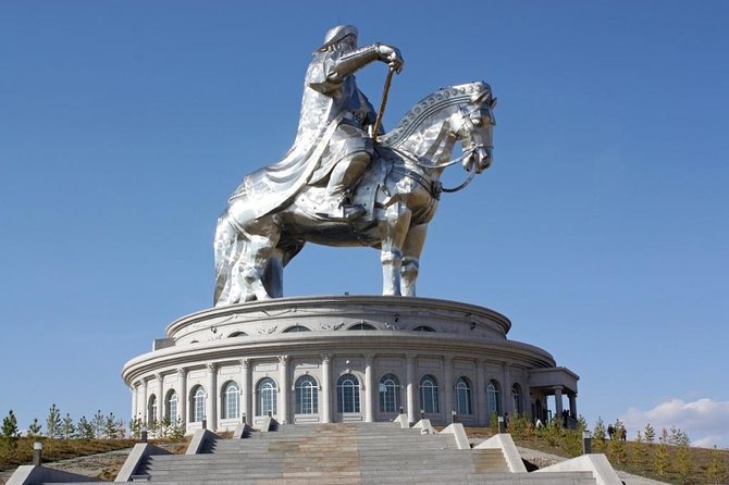 A day trip to Terelj National Park and Statue of Chinggis Khan - Lunch in a nomadic family’s ger