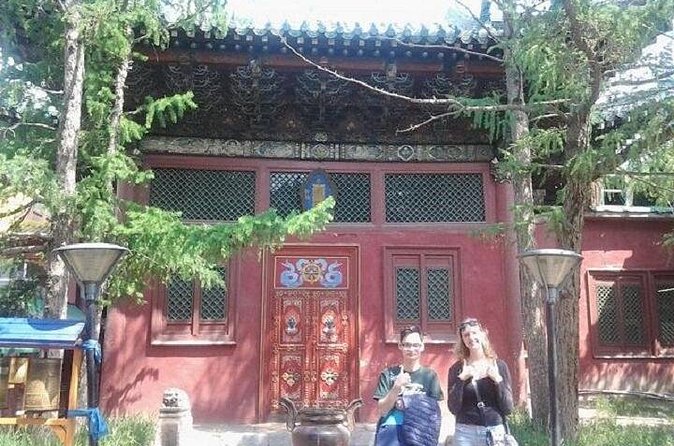Full-Day Tour of Ulaanbaatar With Museum and Black-market - The National History Museum in a two-hour visit