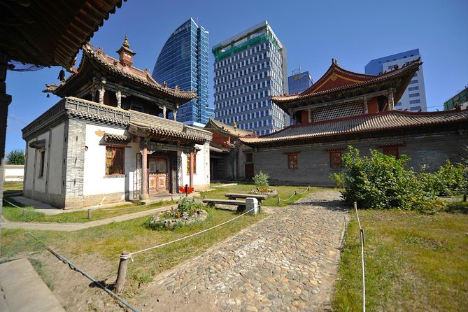 Full-Day Tour of Ulaanbaatar With Museum and Black-market - What the guides add to the day