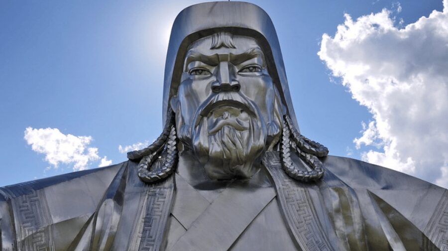 GENGHIS KHAN STATUE COMPLEX: Half Day Private Tour - The drive from Ulaanbaatar to Töv
