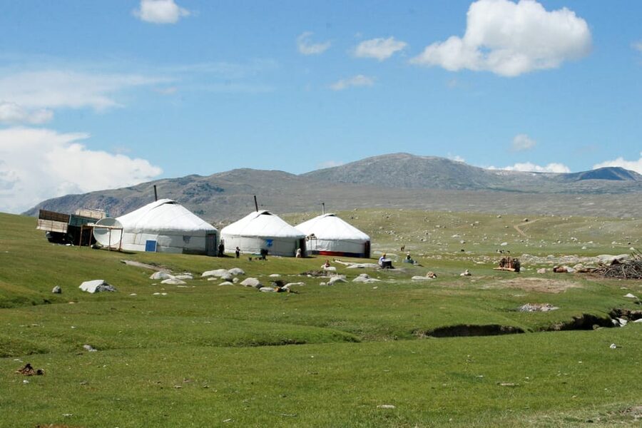 Mongolia: Genghis Khan Day Tour with Terelj National Park - Guide quality and the pickup warning