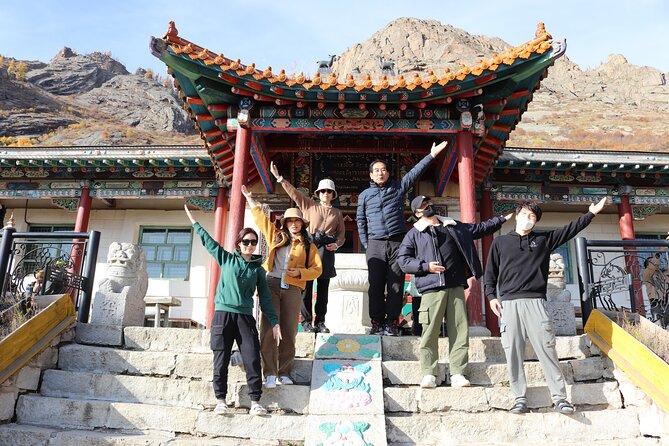 Private Tour drive to Chinggis Khan Statue & Terelj National Park - The Chinggis Khan Statue: Mongolia’s giant first stop