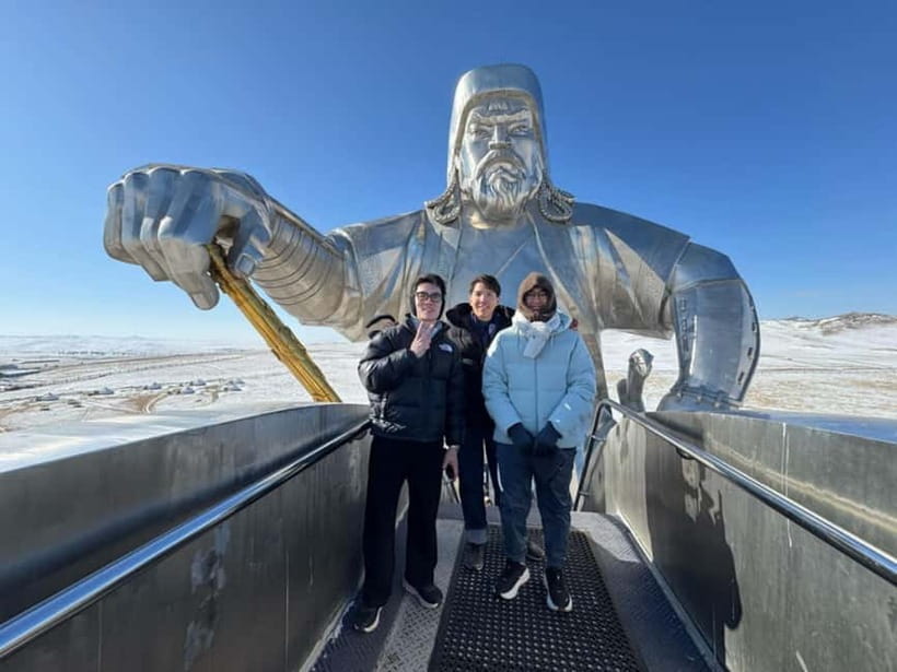 Ulaanbaatar: Chinggis Khaan Statue and Turtle Rock Day Tour - A ger lunch and a taste of ordinary hospitality