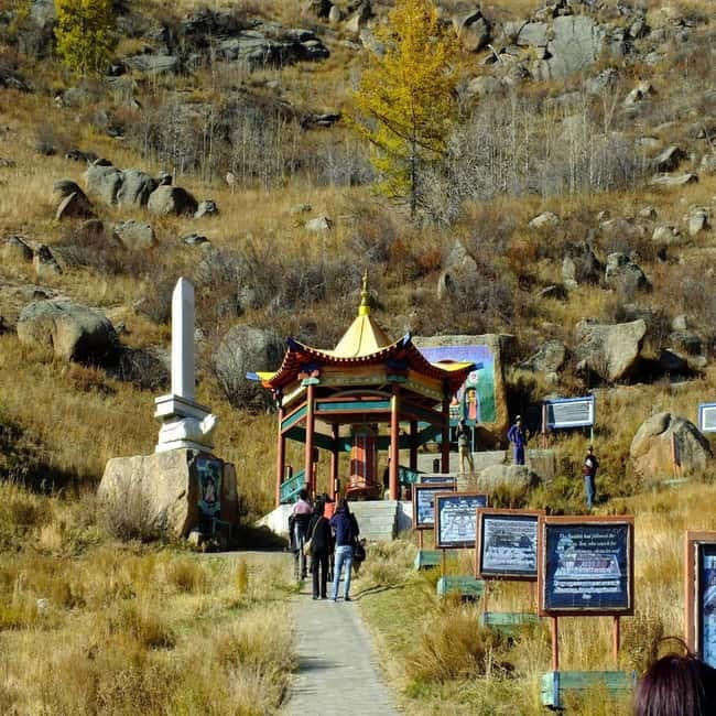 Ulaanbaatar: Chinggis Khaan Statue and Turtle Rock Day Tour - Timing, traffic, and the long return drive