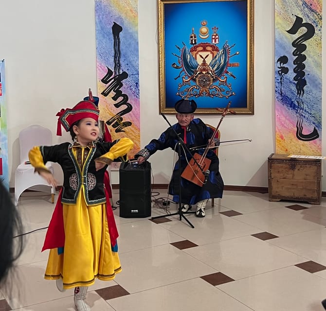 Ulaanbaatar: Chinggis Khan Statue and National Park Day Trip - Pickup, traffic, and the road back