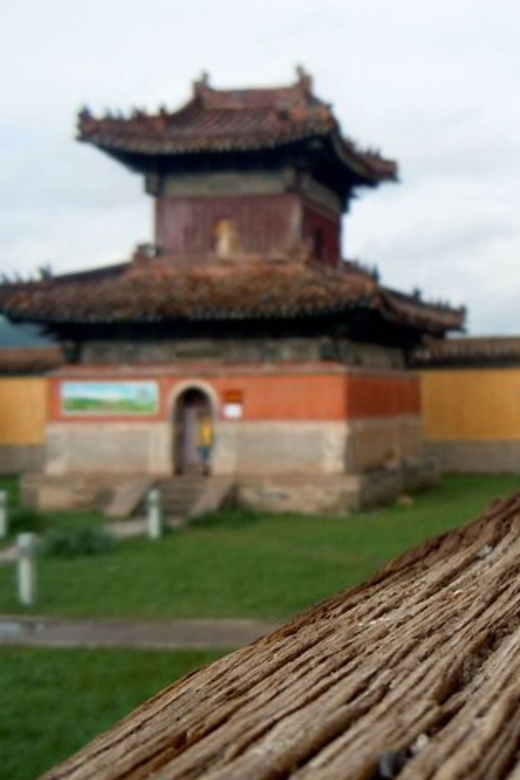 Ulaanbaatar: Private custom tour with a local guide - Museums, architecture, and the Chinggis Khaan story