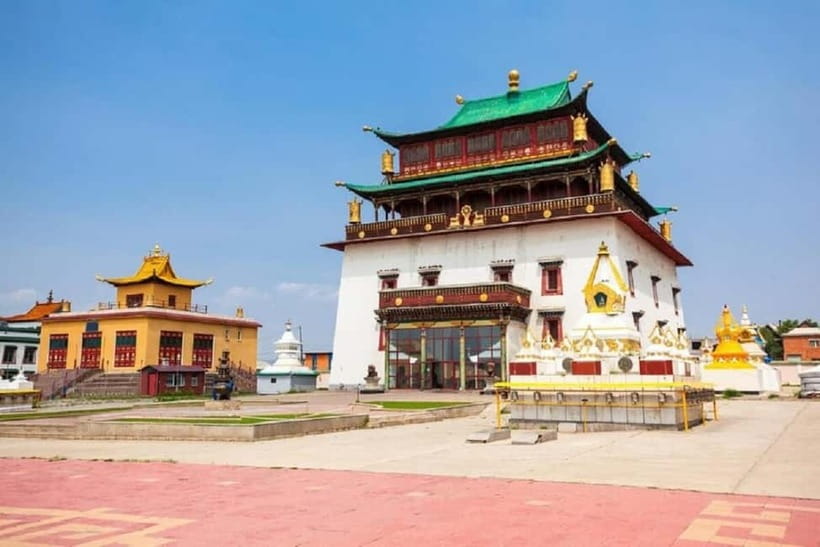 Ulaanbaatar Signature Tour – Mongolia’s Capital in One Day - Gandantegchinlen Monastery and the Janraisig Buddha